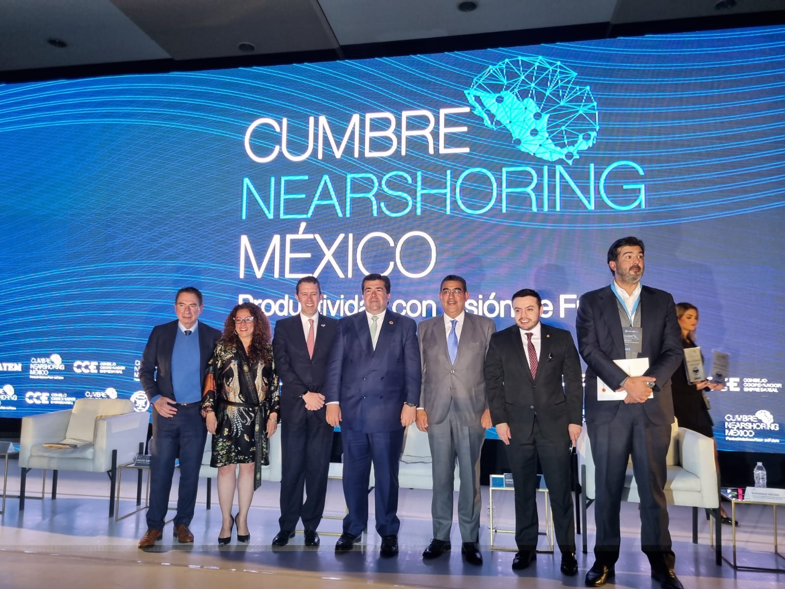 Salarios, infraestructura y viabilidad energética, entre los retos destacados en la primera Cumbre Nearshoring México