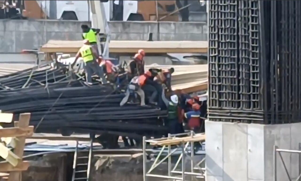 Se vence estructura en obras del paradero del Metro Santa Martha, CDMX; hay 7 heridos