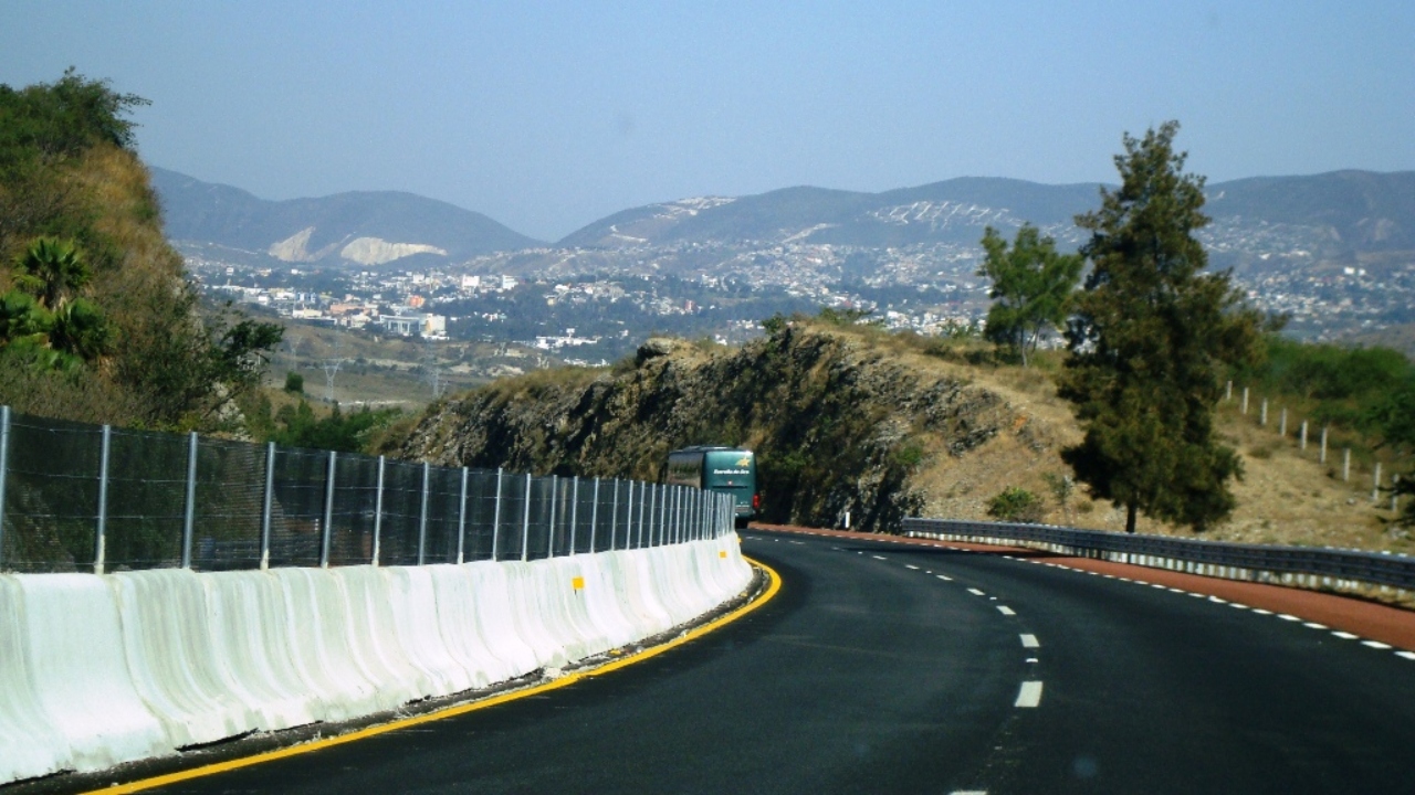 Balacera en Autopista del Sol: hombre es herido en asalto