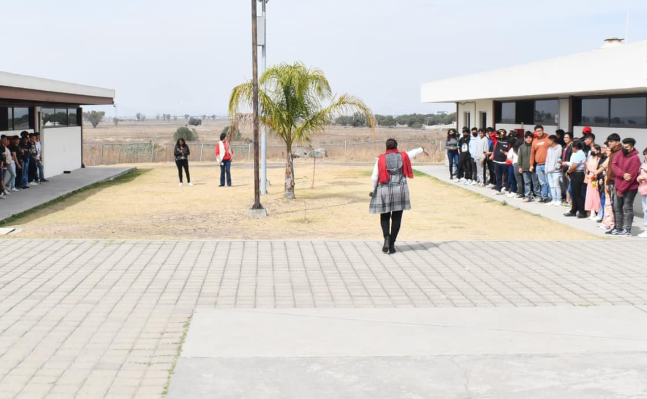 Bloqueo México-Pachuca: estudiantes de la UTTEC exigen mejores condiciones