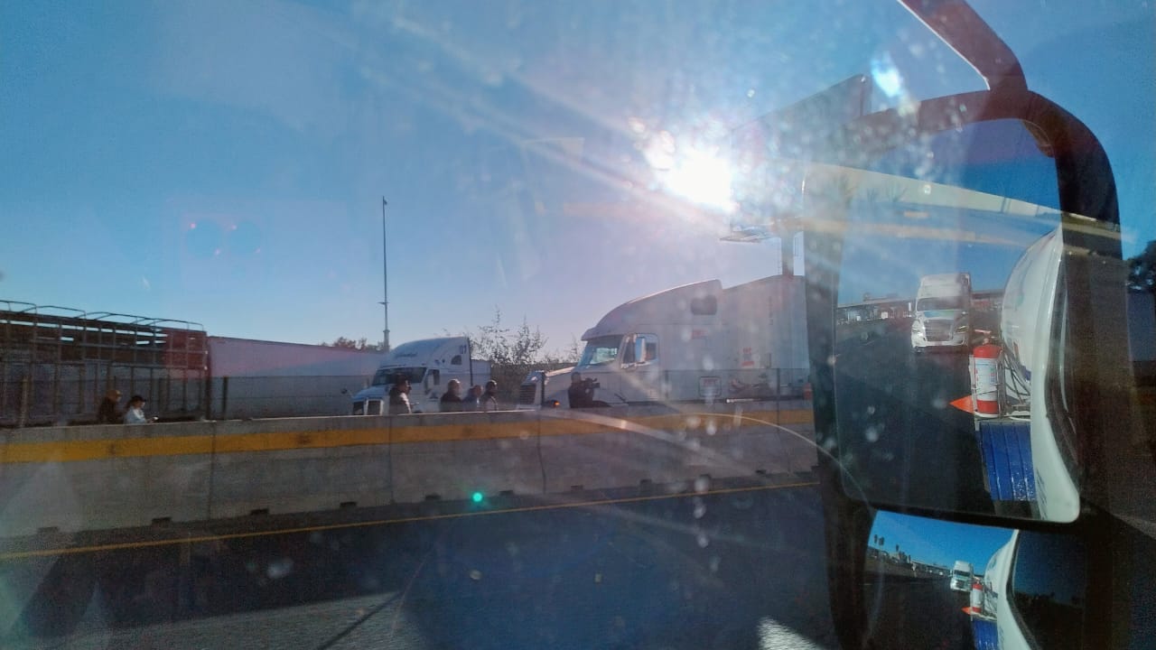 Bloqueo México-Querétaro: transportistas cerraron caseta de Tepotzotlán