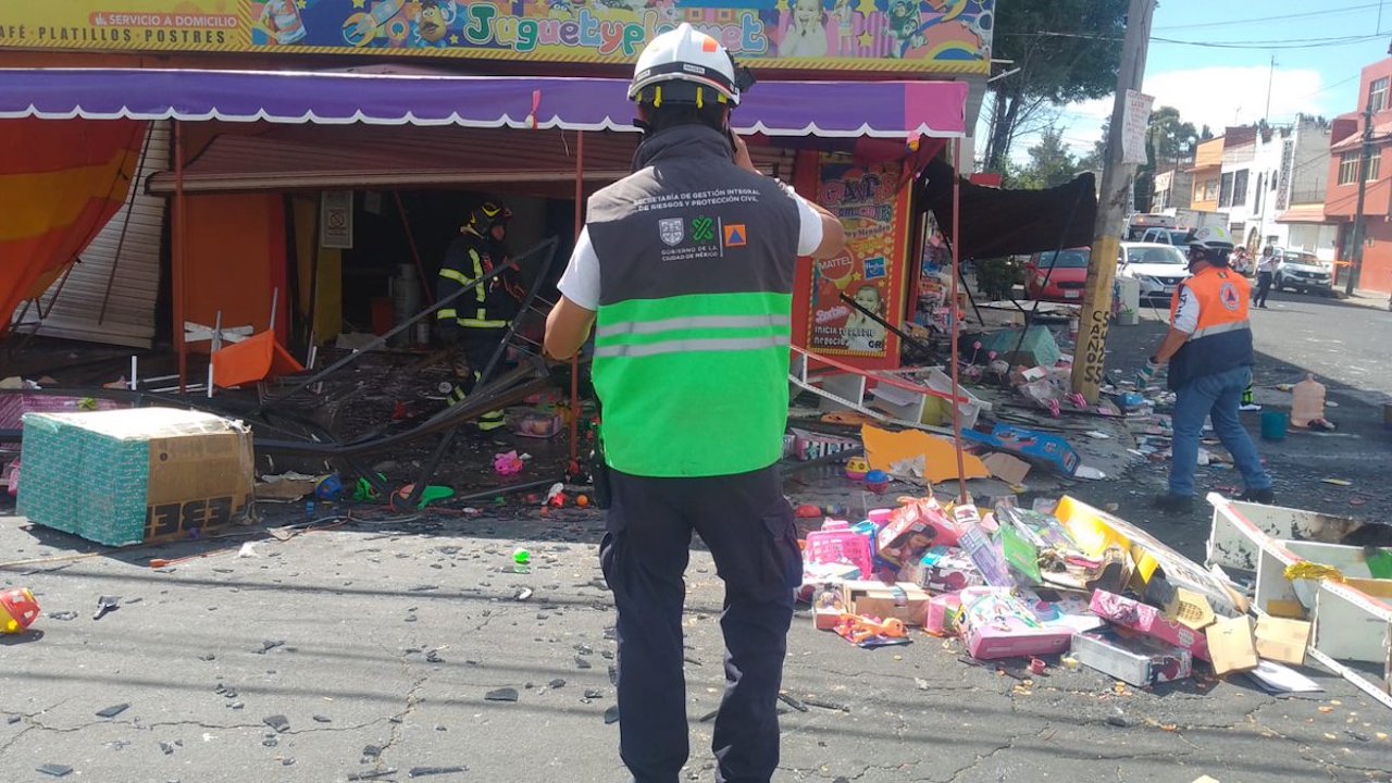 Explosión en taquería de Iztapalapa deja tres personas lesionadas
