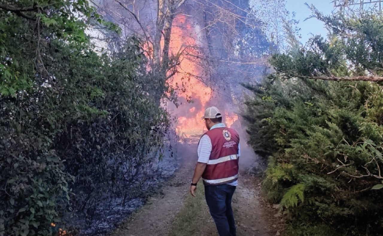 Incendio en Puebla: se quema toma clandestina de hidrocarburos en Huachinango