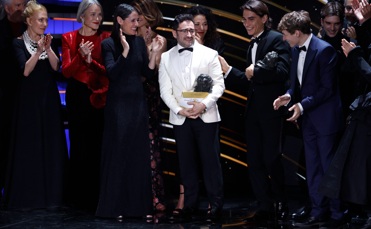 <em>La sociedad de la nieve</em> arrasa en la edición 38 de los Premios Goya