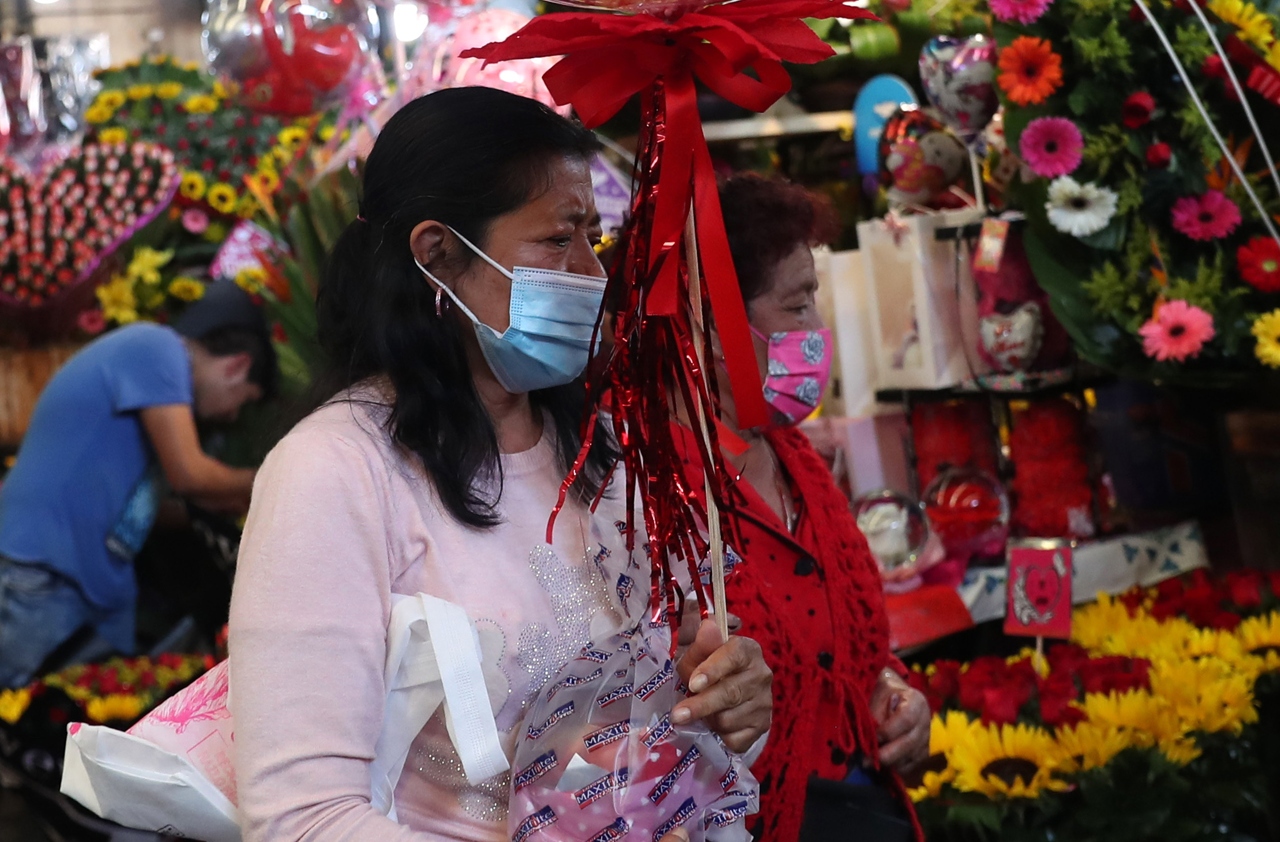 Mexicanos gastarán 22.3% más en San Valentín de 2024, estima Anpec