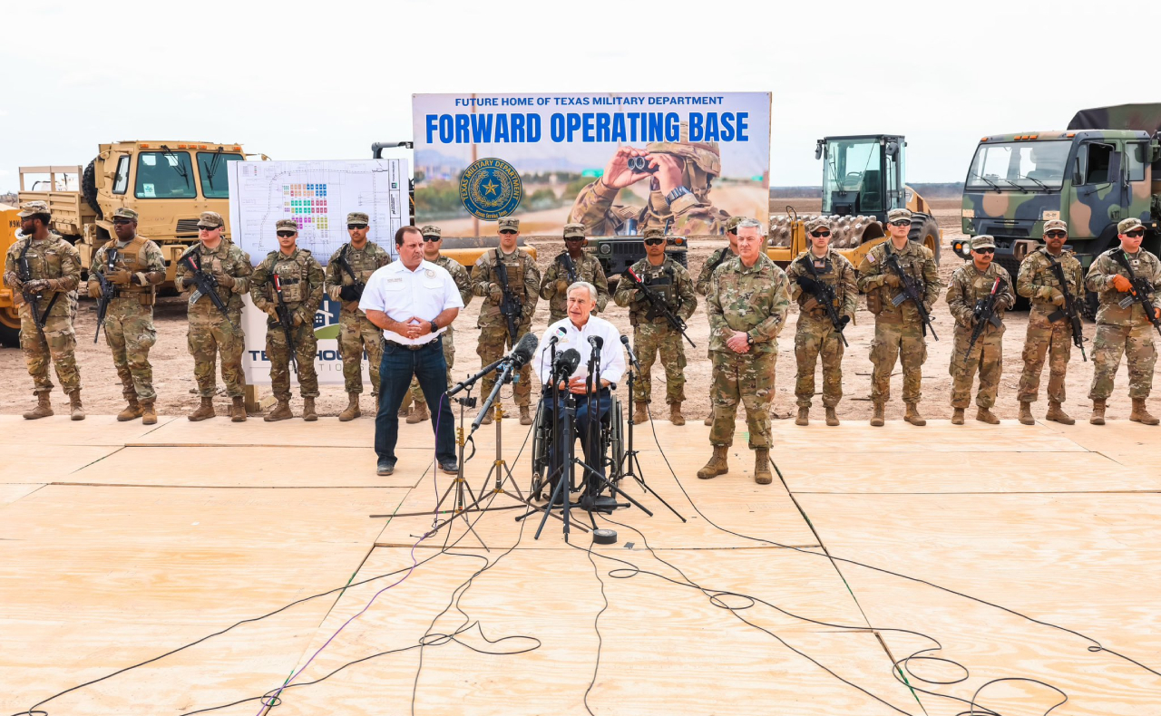 Texas planea construir un campamento militar en la frontera con México
