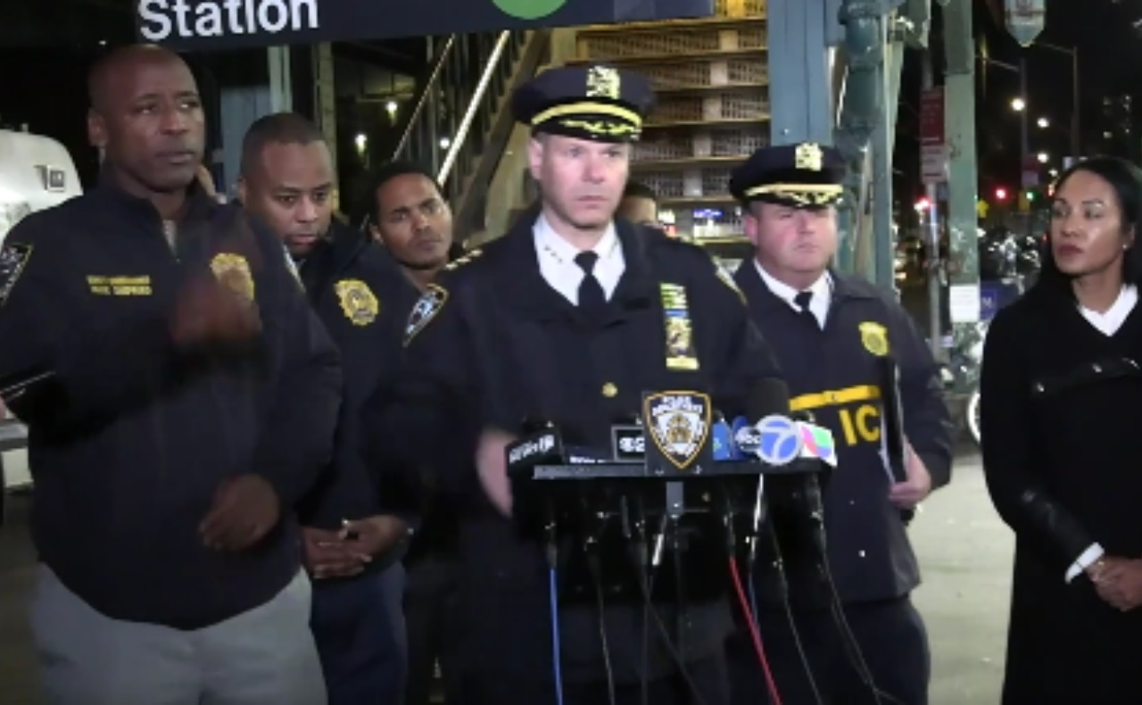 Tiroteo en el metro de Nueva York deja un muerto y varios heridos