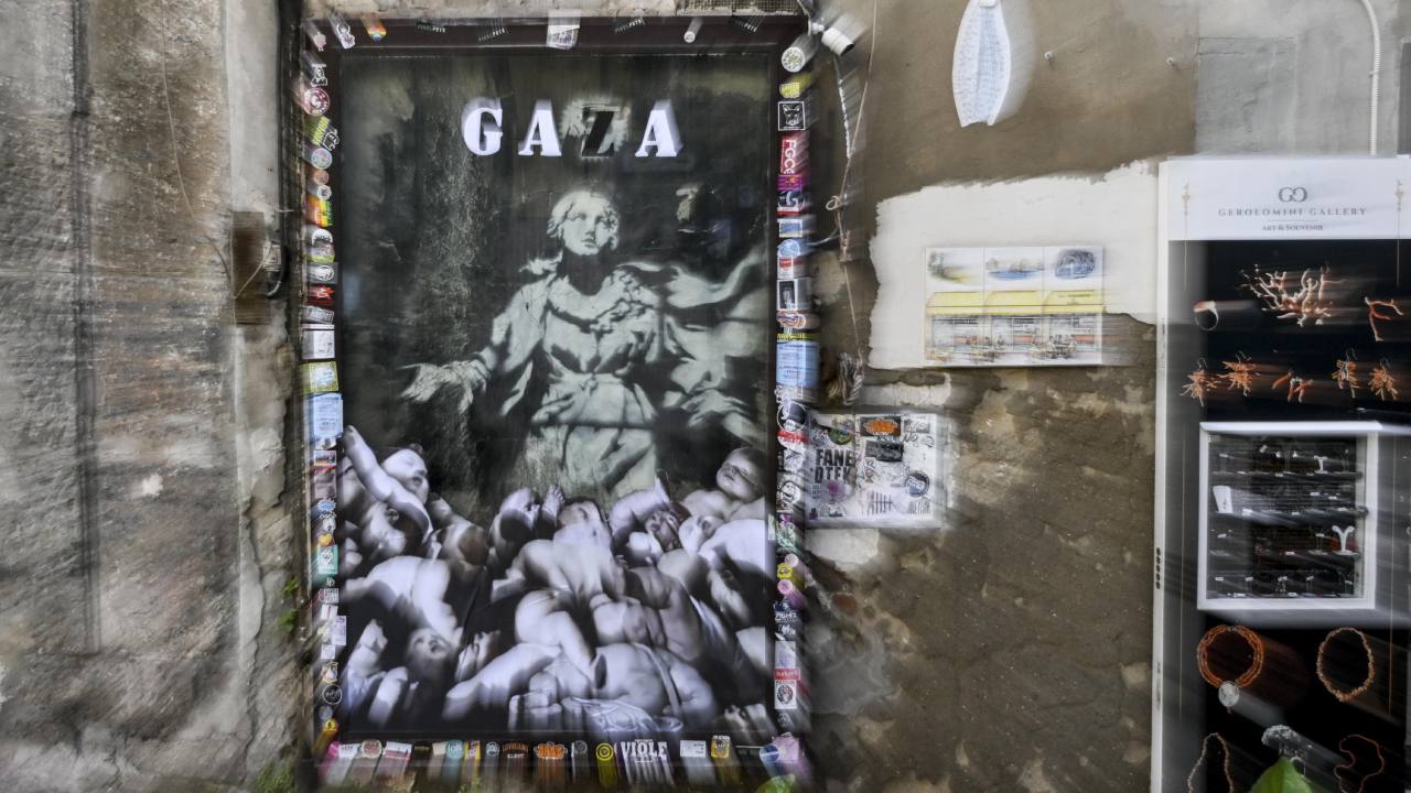 Mensaje pro-Gaza aparece en la <em>Virgen con la pistola</em> de Banksy