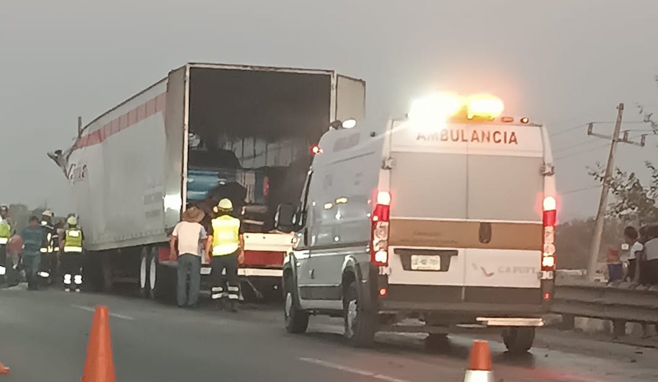 Accidente México-Querétaro: incendio de tráiler por el Arco Norte