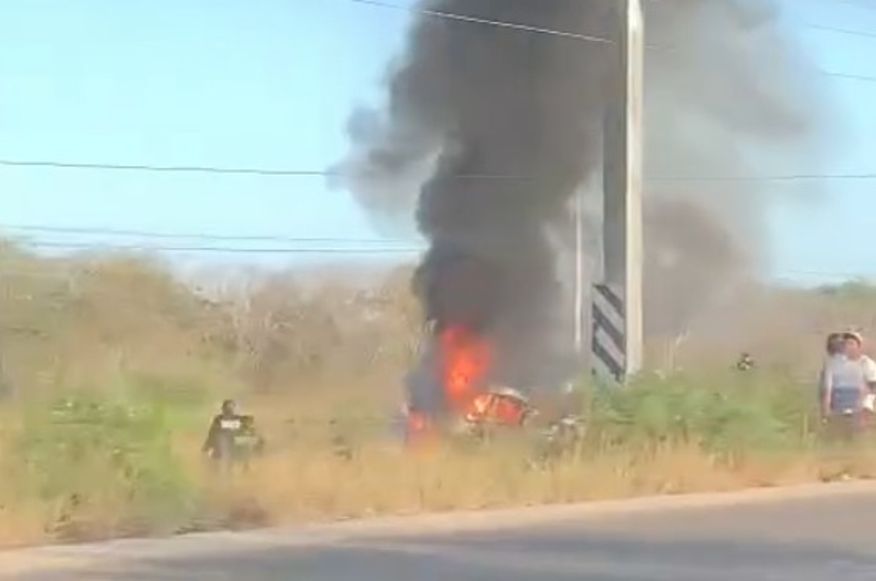 Volcadura y choque de auto dejan dos muertos en la Progreso-Mérida, Yucatán