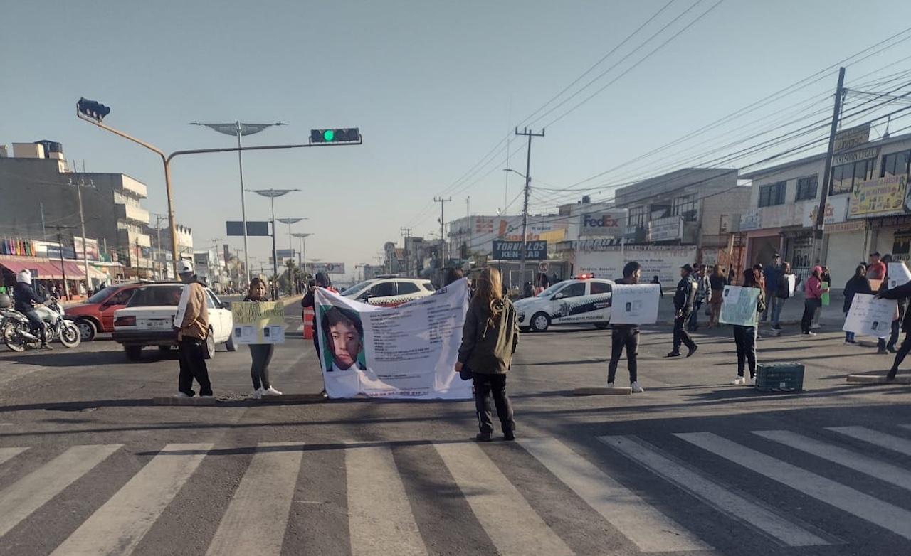 Bloqueo México-Pachuca: protesta por menor desaparecido en Tecámac