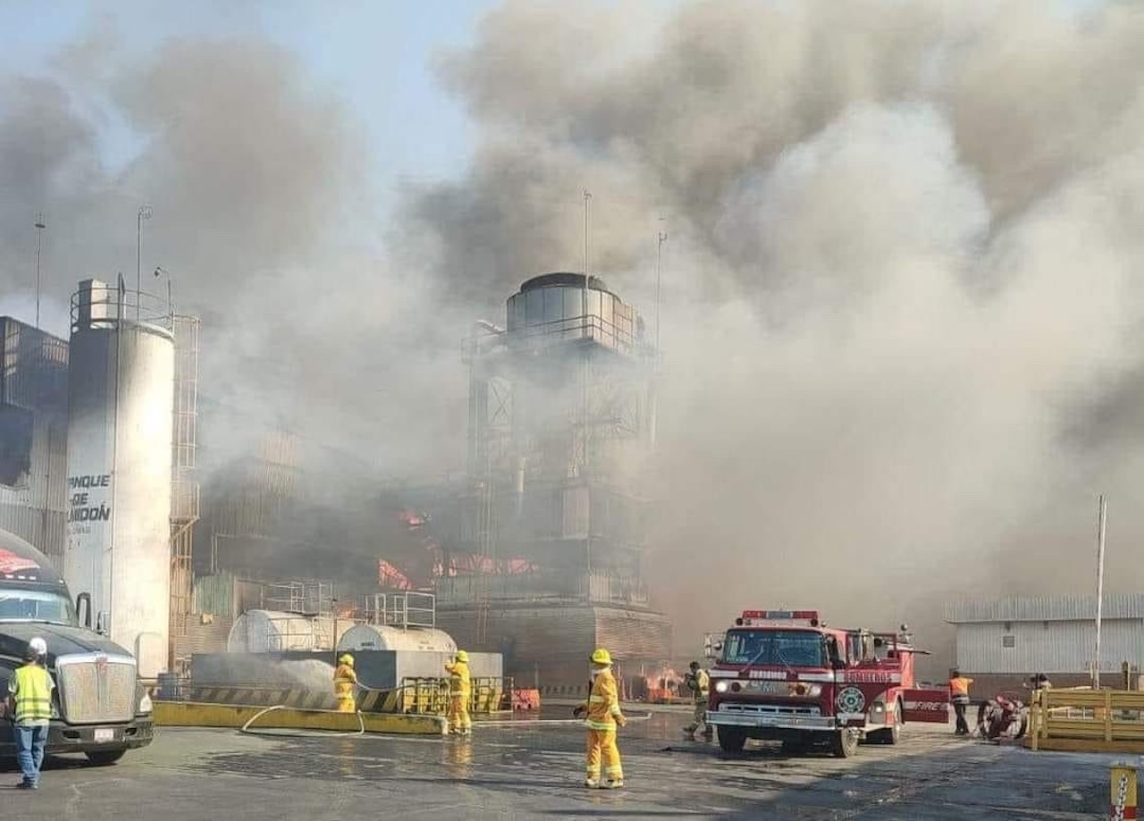 Incendio en Ixtaczoquitlán: se quema planta Internacional Paper 