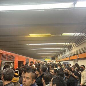PAN propone cobrar en el Metro por estaciones recorridas; Morena rechaza ‘tarifazo’
