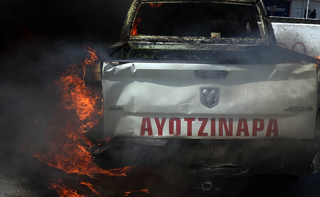Ayotzinapa, de mal en peor