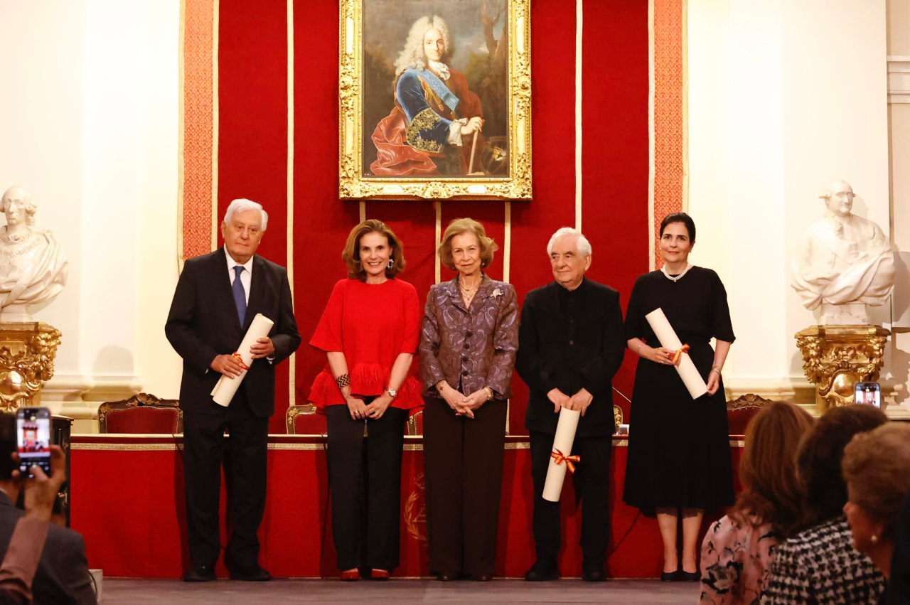 Antonio del Valle Ruiz recibe el Premio Iberoamericano de Mecenazgo 2024