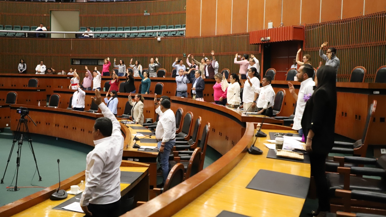 Congreso de Guerrero avala remoción de fiscal por asesinato de normalista Yanqui Kothan