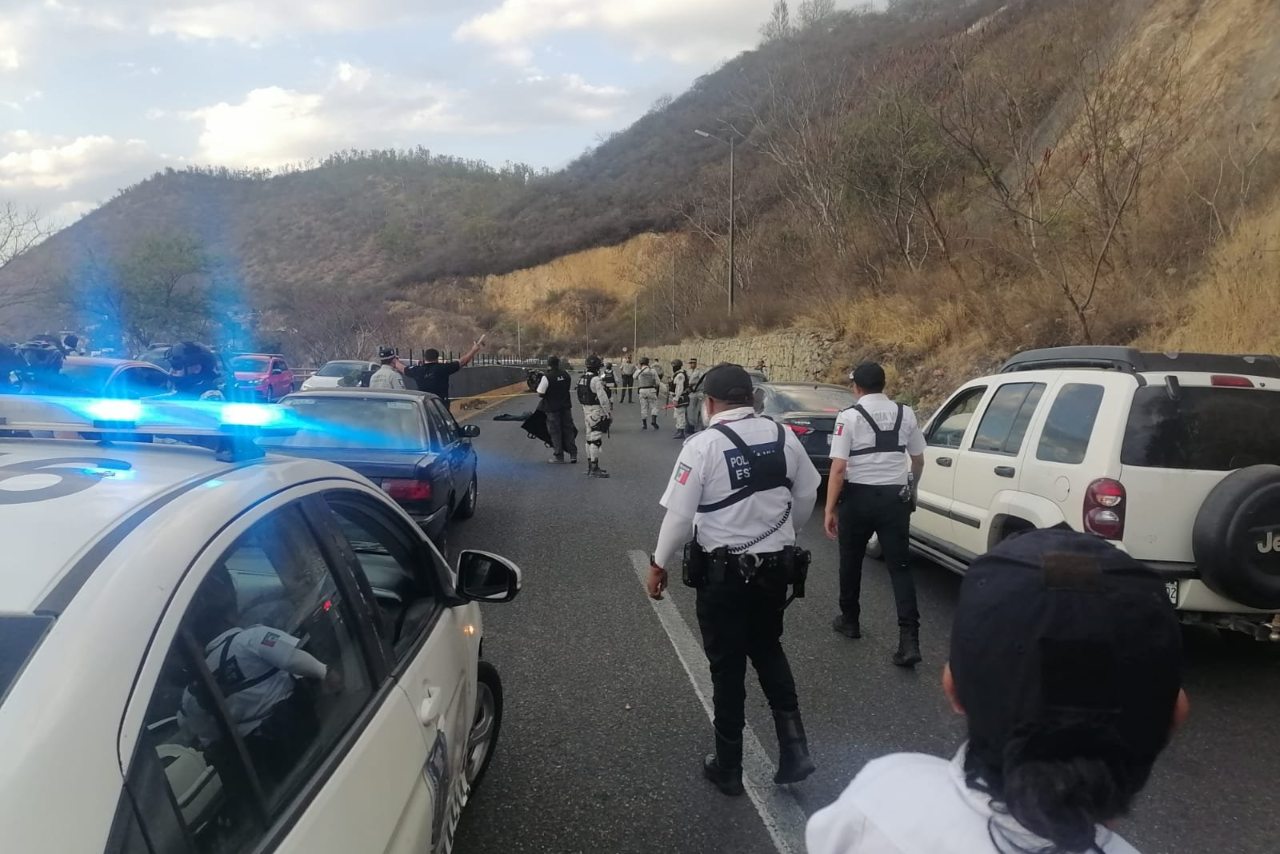 Accidente en Cerro del Fortín, Oaxaca: muere motociclista atropellado
