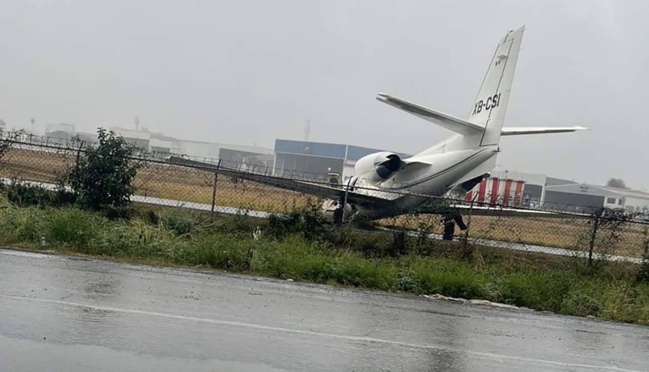 Accidente en Nuevo León: avioneta se sale de la pista en Aeropuerto del Norte