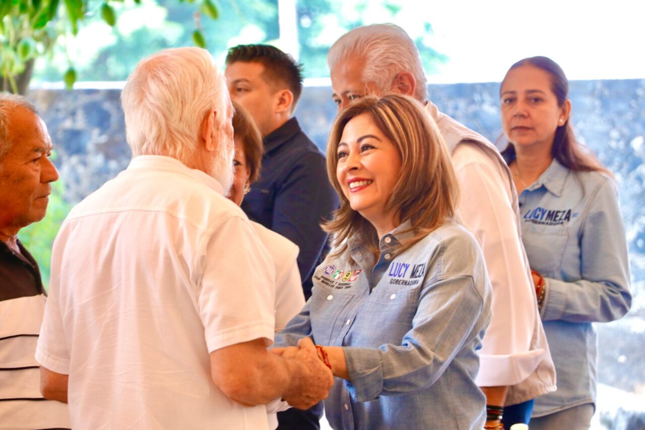 Ante jubilados, Lucy Meza garantiza apoyo a los adultos mayores