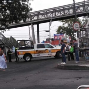 Bloqueo en Insurgentes Sur: exigen búsqueda de Andrea Yolanda Celis
