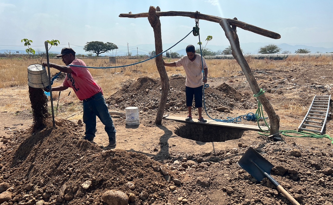 Campesinos de Oaxaca crean su propio sistema de captación de agua ante sequía en México
