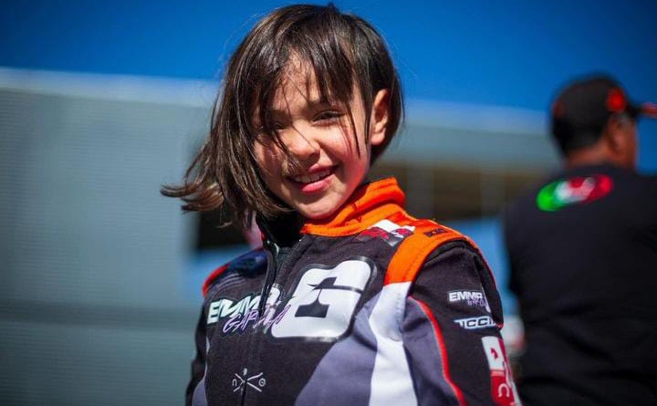 Emma García, la niña que sueña con superar el éxito de ‘Checo’ Pérez en el automovilismo