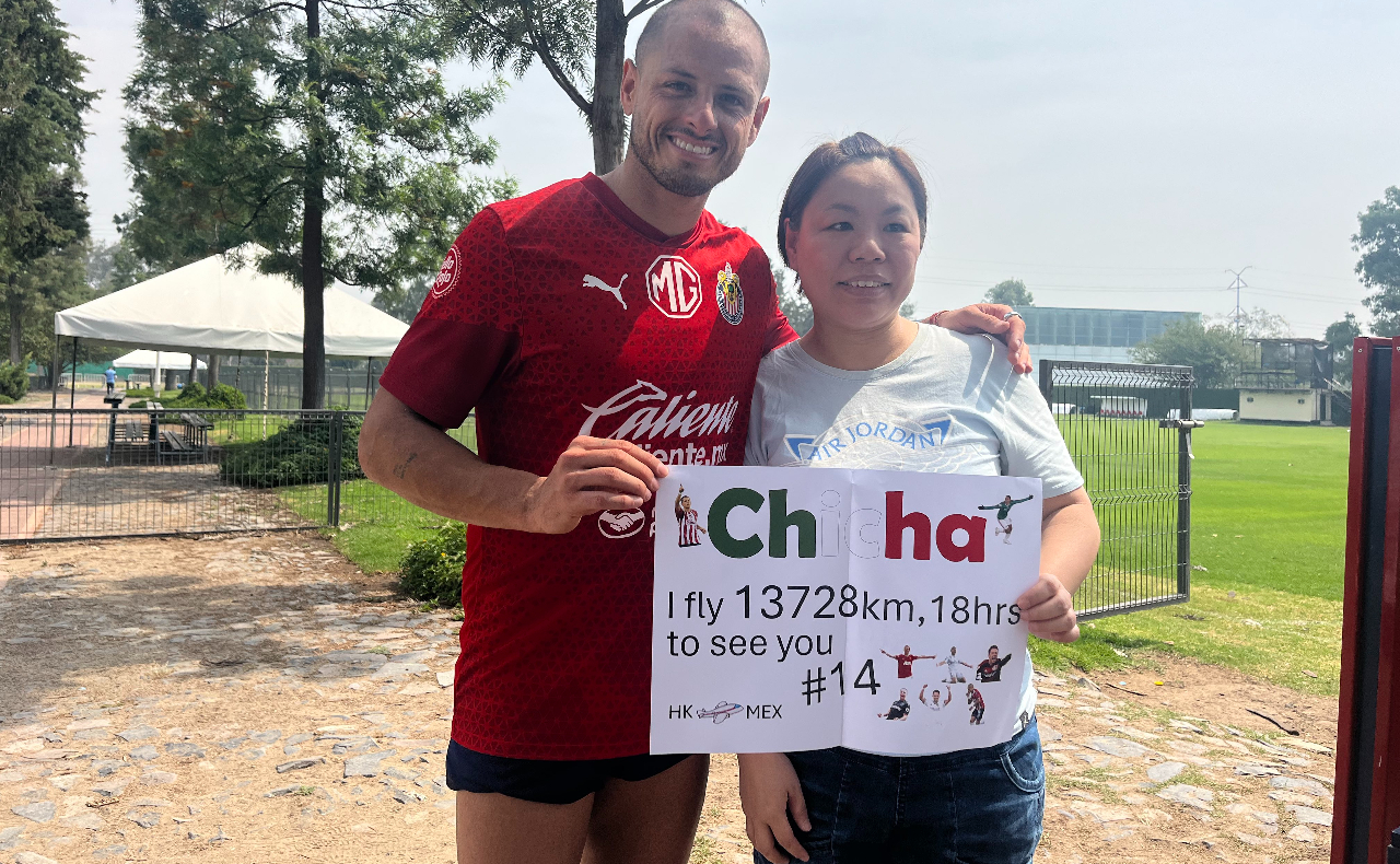 Una fanática de ‘Chicharito’ Hernández viajó desde Hong Kong para convivir con él