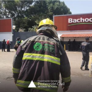 Fuga Central de Abastos de Puebla: bomberos desalojan a trabajadores