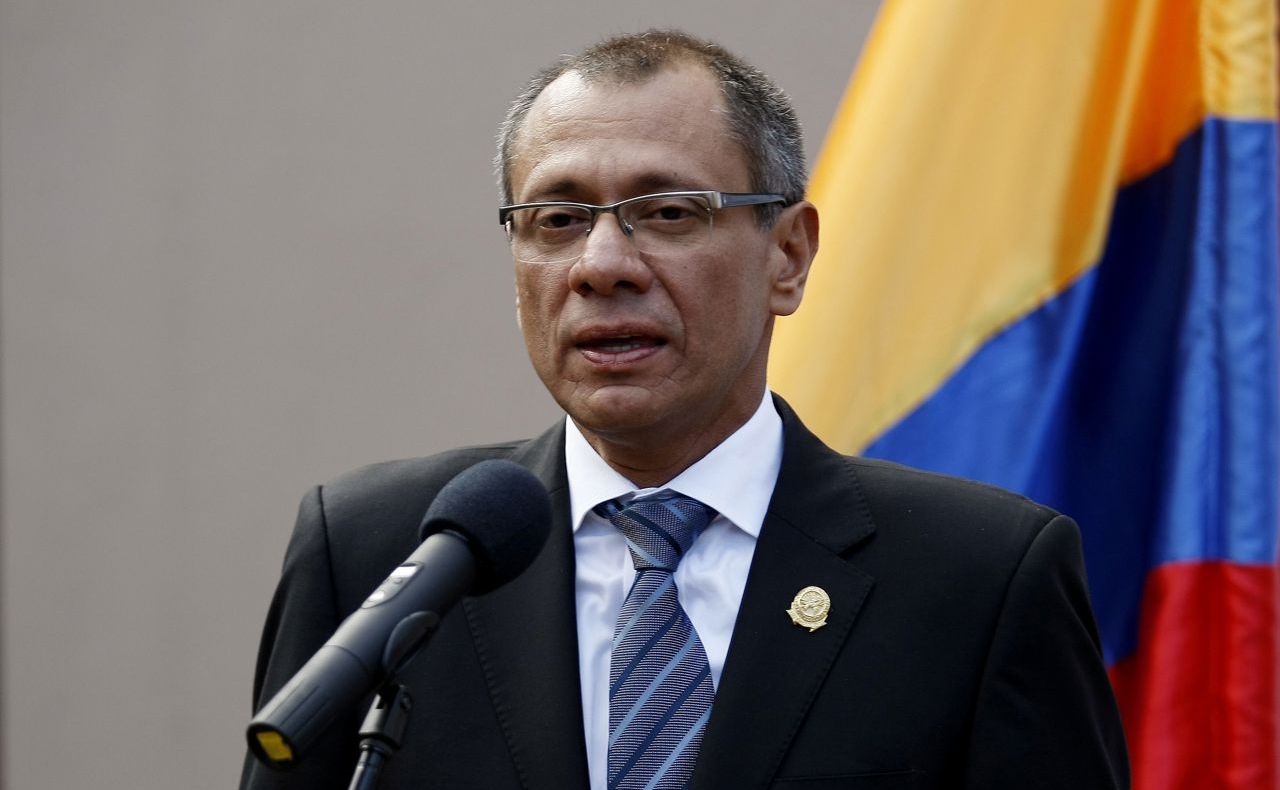 Tribunal declara ilegal la detención del expresidente de Ecuador en Embajada de México; se quedará en prisión