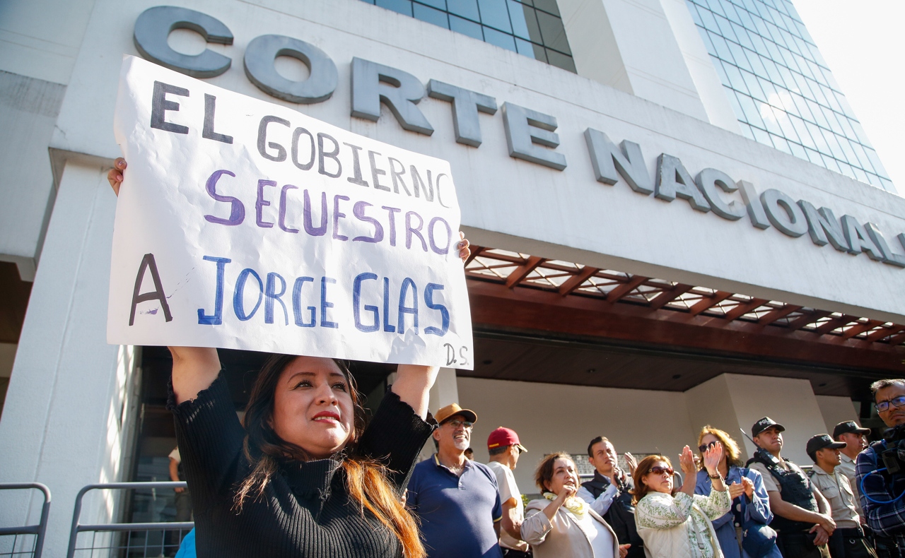 Ecuador contrademanda a México ante la Corte Internacional por otorgar asilo a Jorge Glas