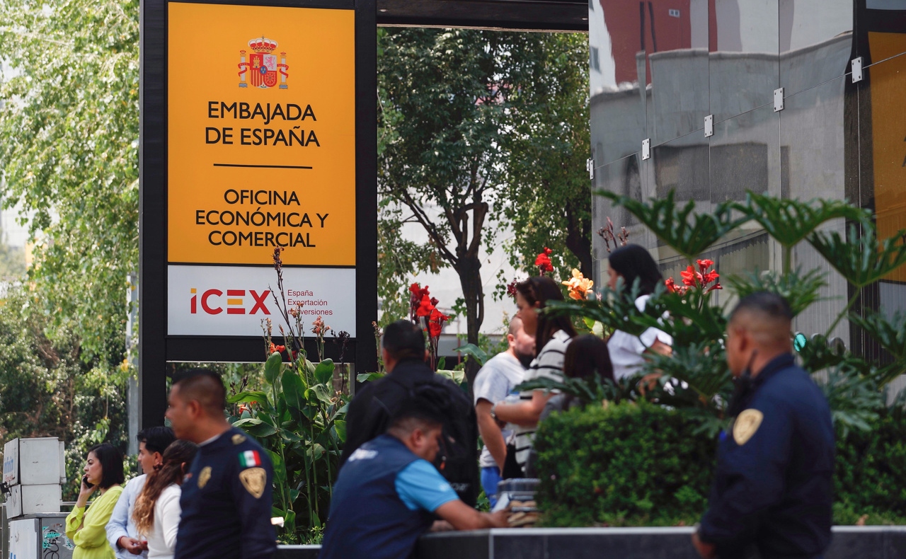 Empleado es detenido por robo en Consulado General de España en CDMX