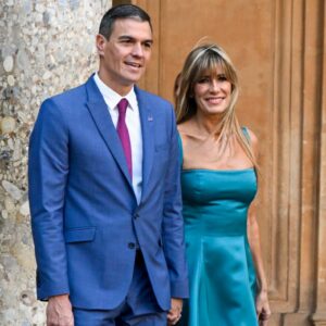 Pedro Sánchez reflexiona su renuncia tras denuncia contra su esposa por presunta corrupción