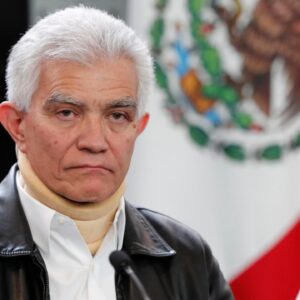 Ecuador denuncia a Roberto Canseco por obstrucción en intrusión a la embajada de México