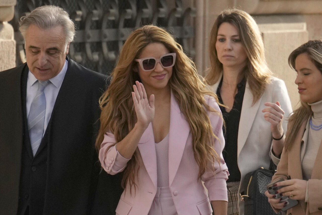 Fiscalía de España pide archivar causa contra Shakira por fraude fiscal
