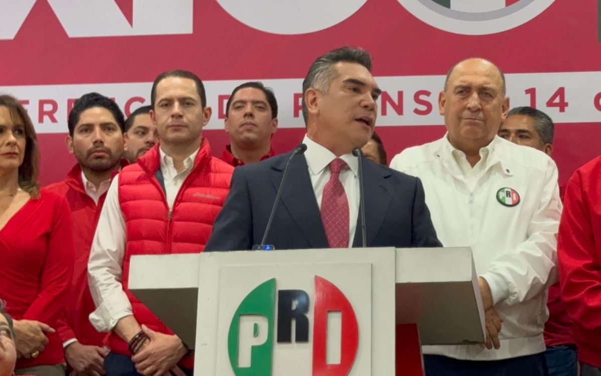 ‘Alito’ Moreno llama a Máynez a declinar por Xóchitl, a cambio de renunciar a senaduría y dirigencia