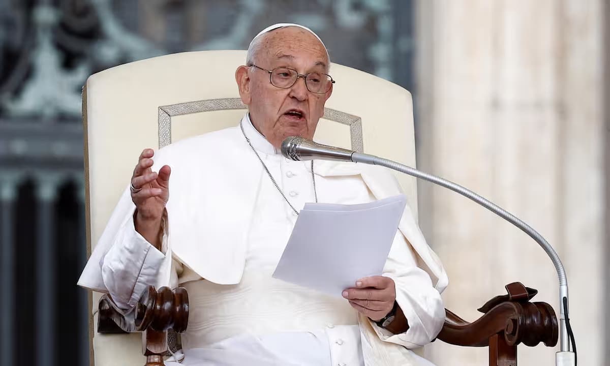El Vaticano ofrece disculpas por el comentario homófobo del papa Francisco