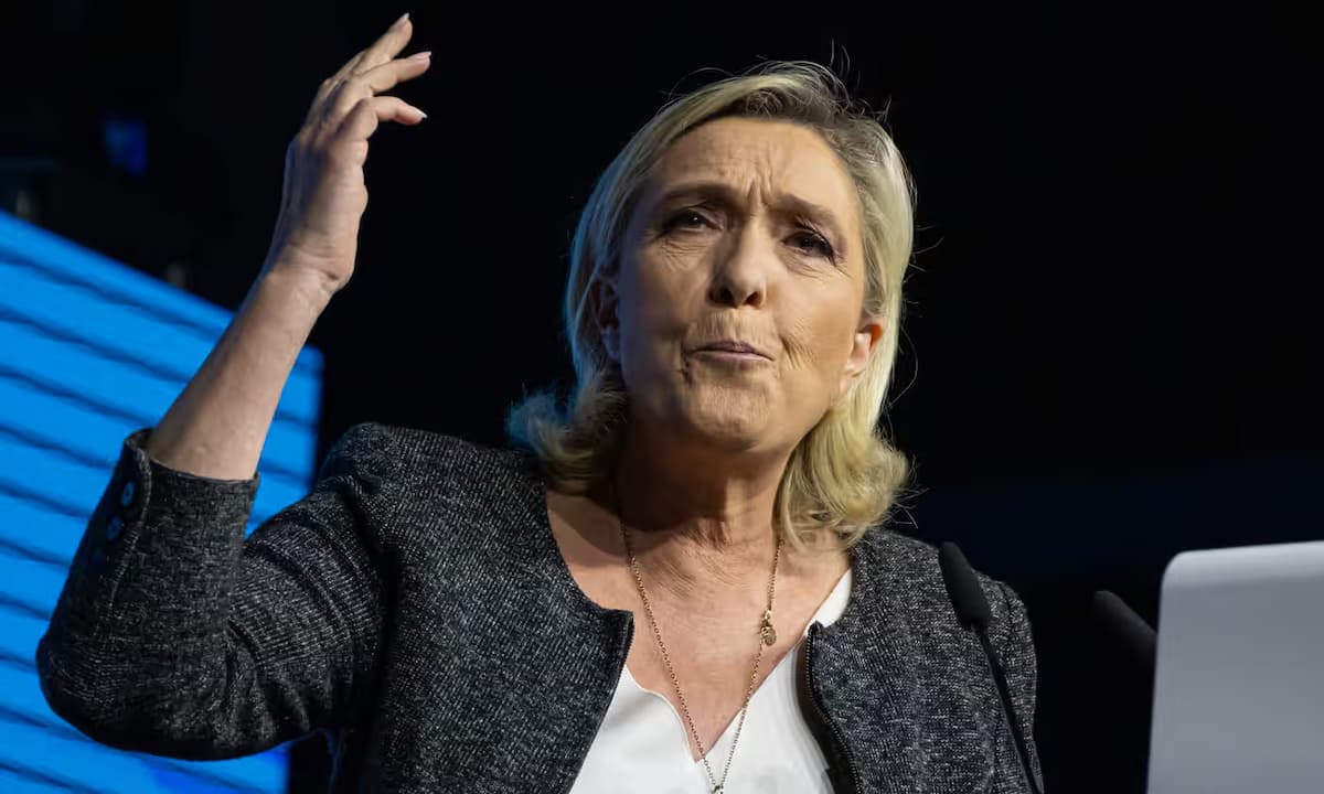 Le Pen invita a Meloni a formar un supergrupo en el Parlamento Europeo