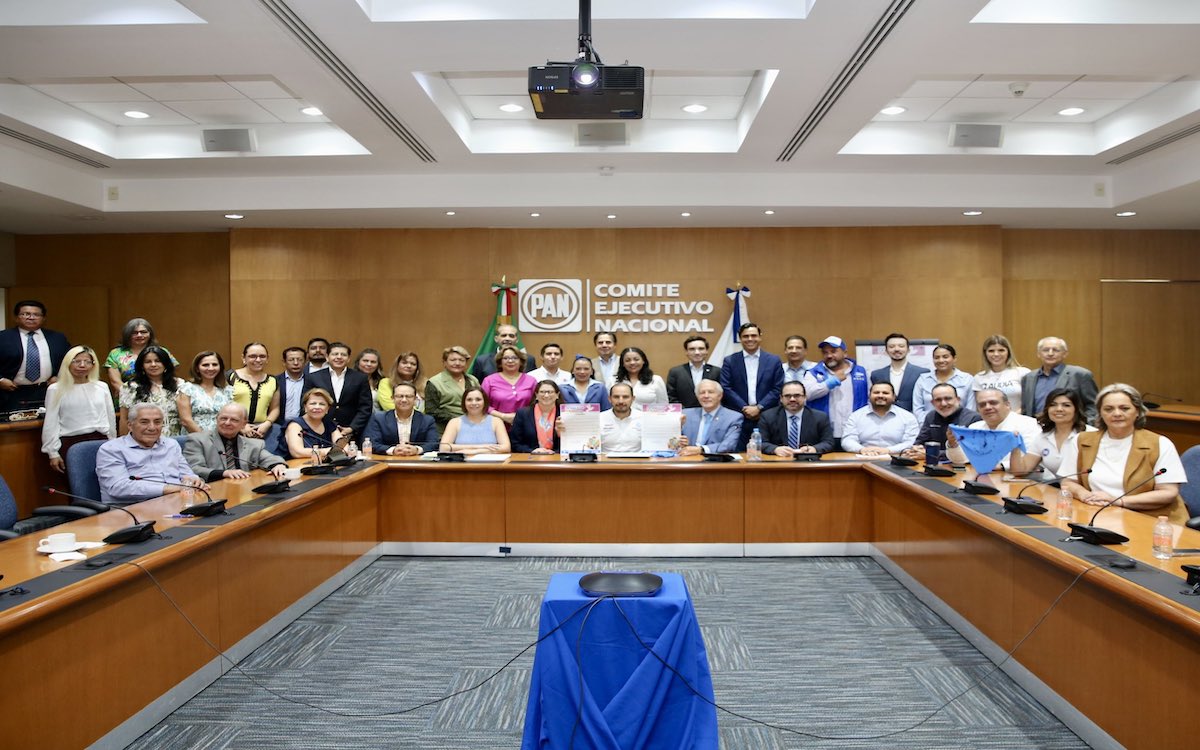 Sin Xóchitl Gálvez, PAN firma compromisos en defensa de ‘la vida y la familia’