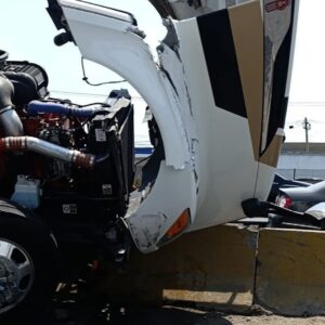 Accidente México-Querétaro: tráiler choca por caseta Tepotzotlán