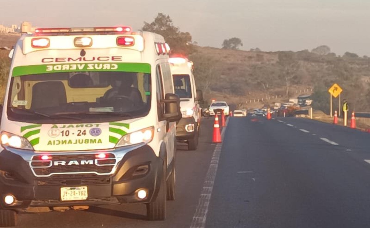 Accidentes dejan un muerto y heridos en la autopista Zapotlanejo-Guadalajara
