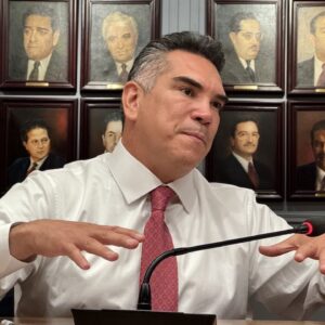 Si Máynez no declina ‘lastimará al bloque opositor’: ‘Alito’ Moreno