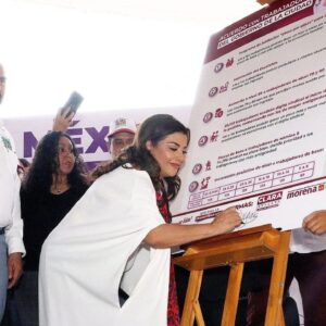 Clara Brugada promete aumento salarial y plazas para trabajadores de la CDMX