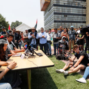 Estudiantes de la UNAM instalan campamento para exigir el fin de la guerra en Gaza