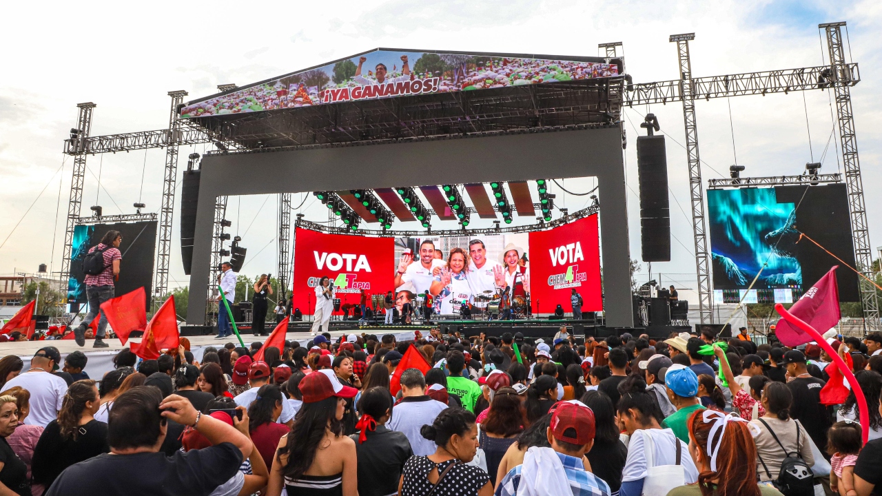 Chema Tapia cierra campaña en Querétaro con apoyo de 12 mil personas