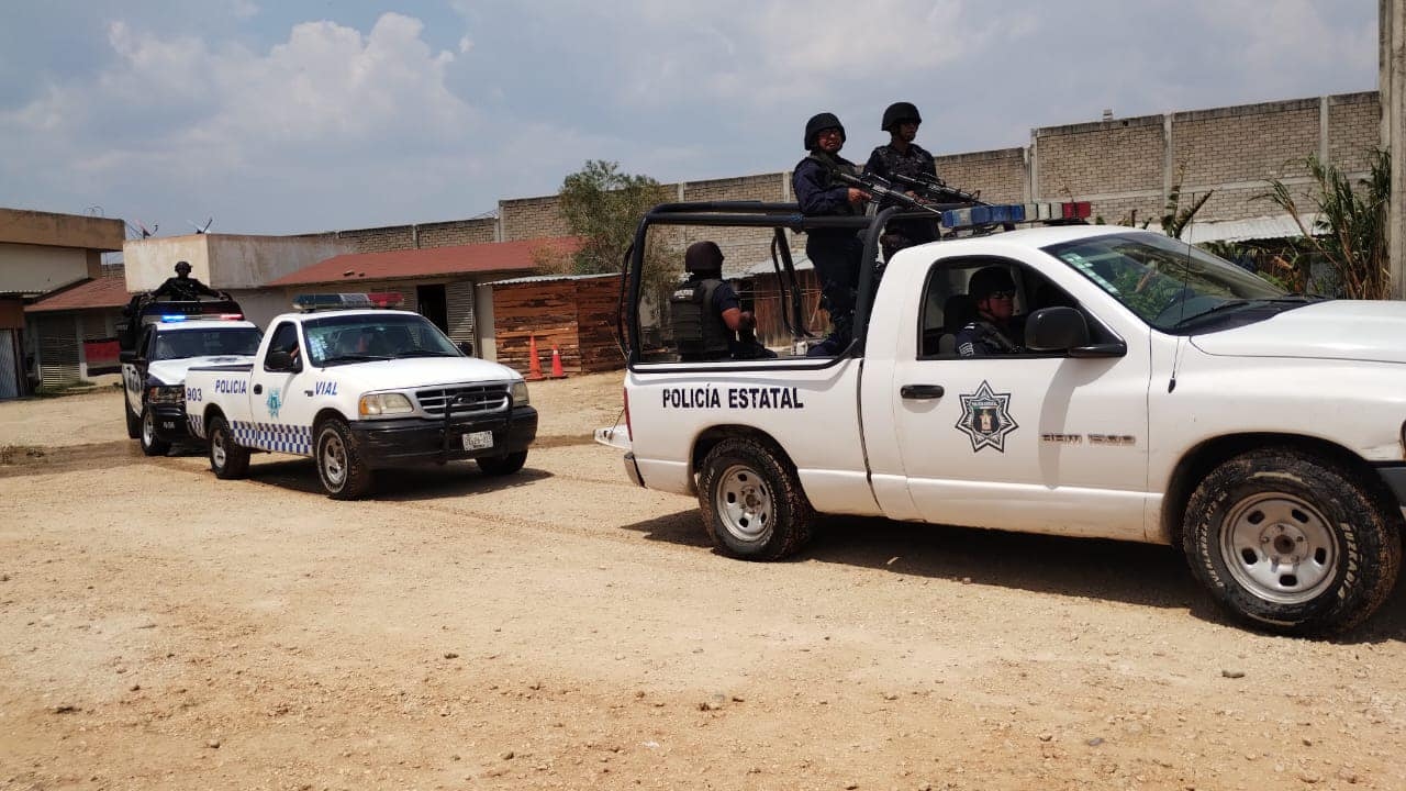 Fiscalía de Oaxaca localiza 8 cuerpos en fosas clandestinas en Loma Bonita