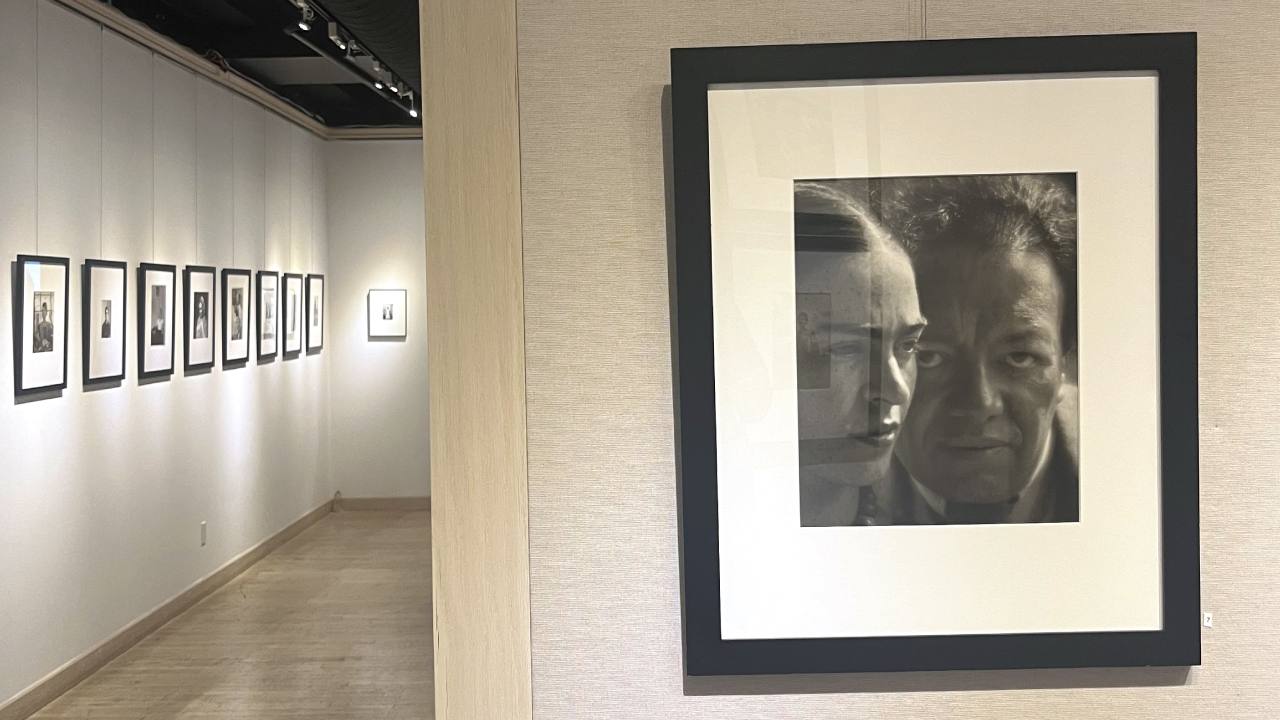 Fotos desconocidas de Frida Kahlo se exhiben en la galería Throckmorton Fine Art de NY