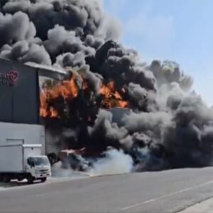 Incendio en Querétaro: fuego consume parque industrial entre El Marqués y Huimilpan