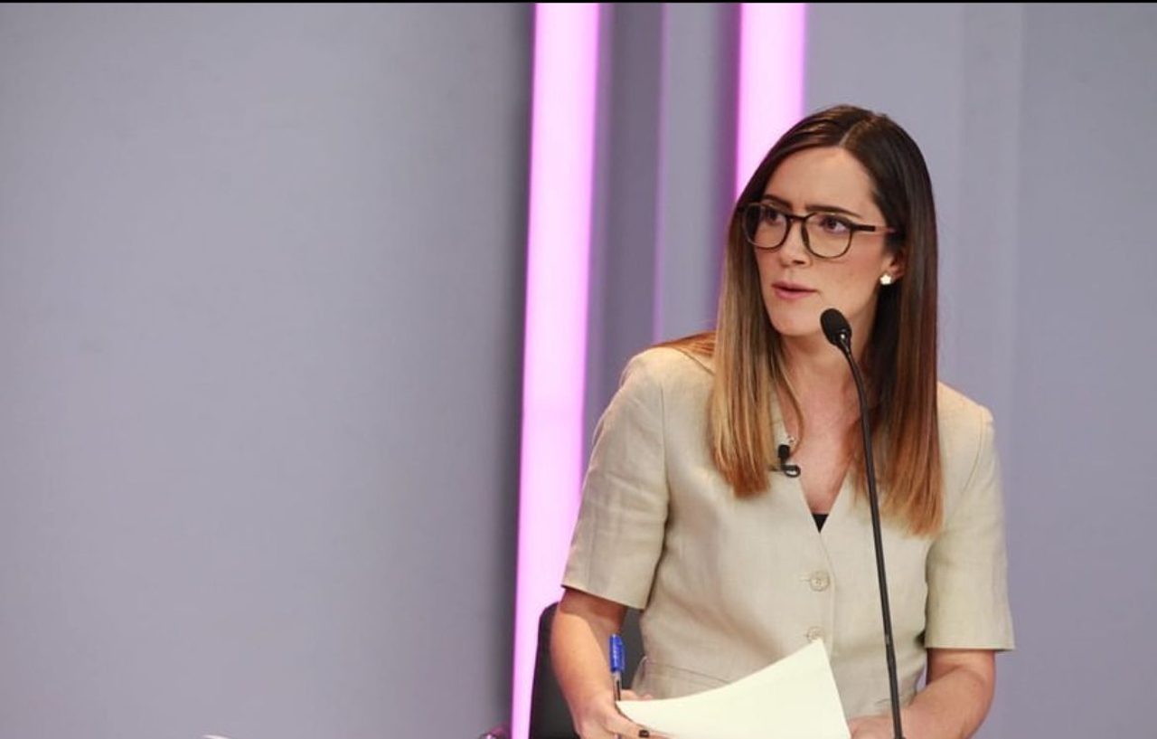 INE rechaza remover a Luisa Cantú como moderadora de tercer debate presidencial