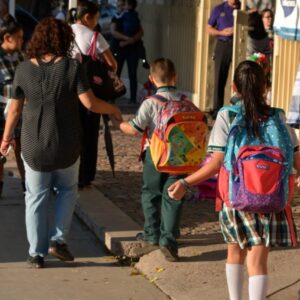 Gobierno de Chihuahua pide a la SEP ajustar el calendario escolar por ola de calor