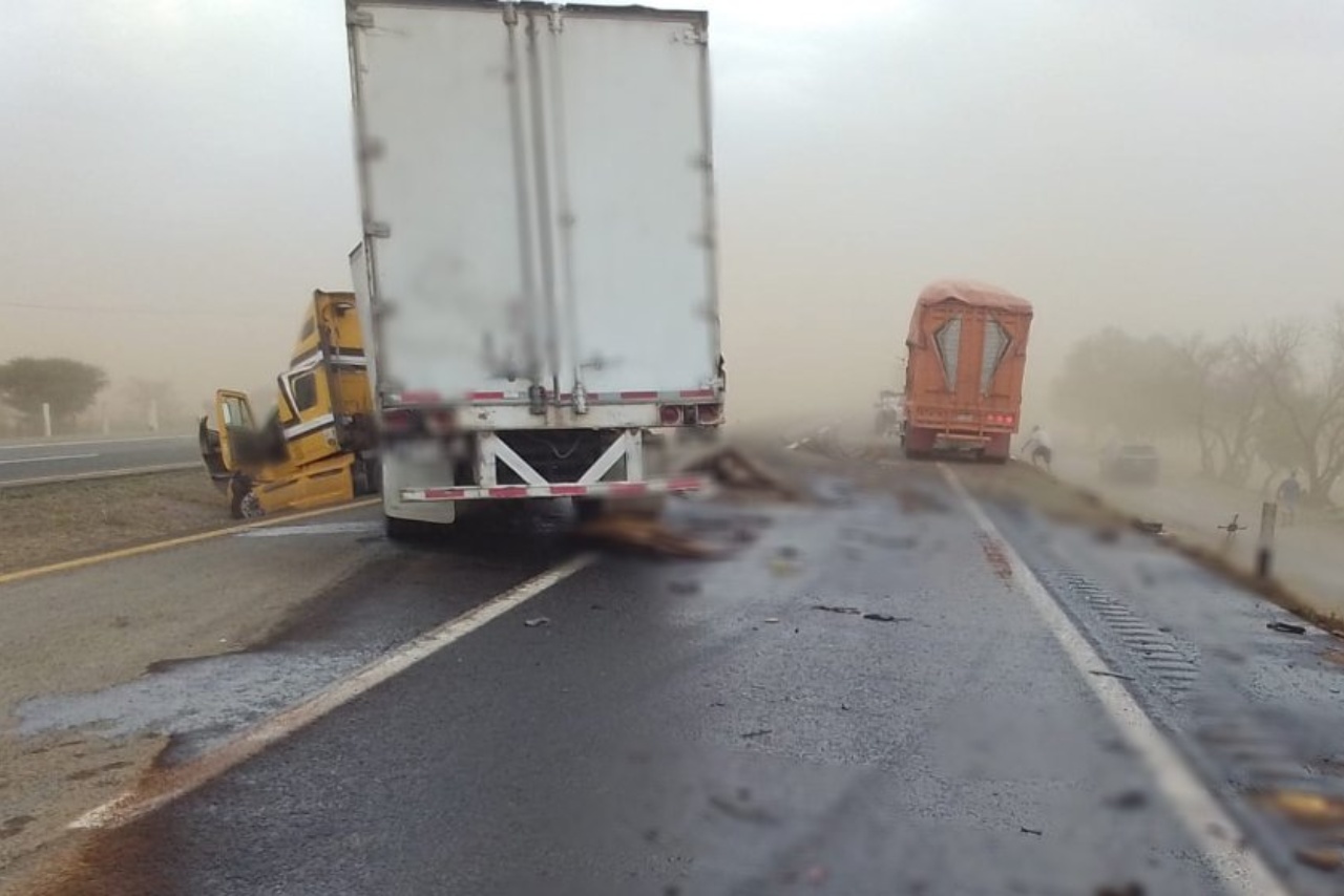 Accidente carretera Querétaro-San Luis Potosí: cierran vialidad tras choque de tráiler